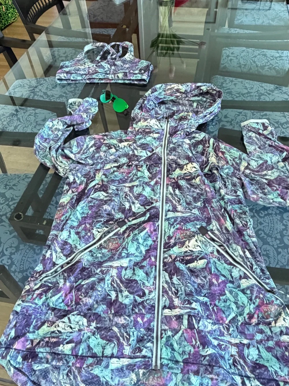 lululemon athletica lightweight hooded